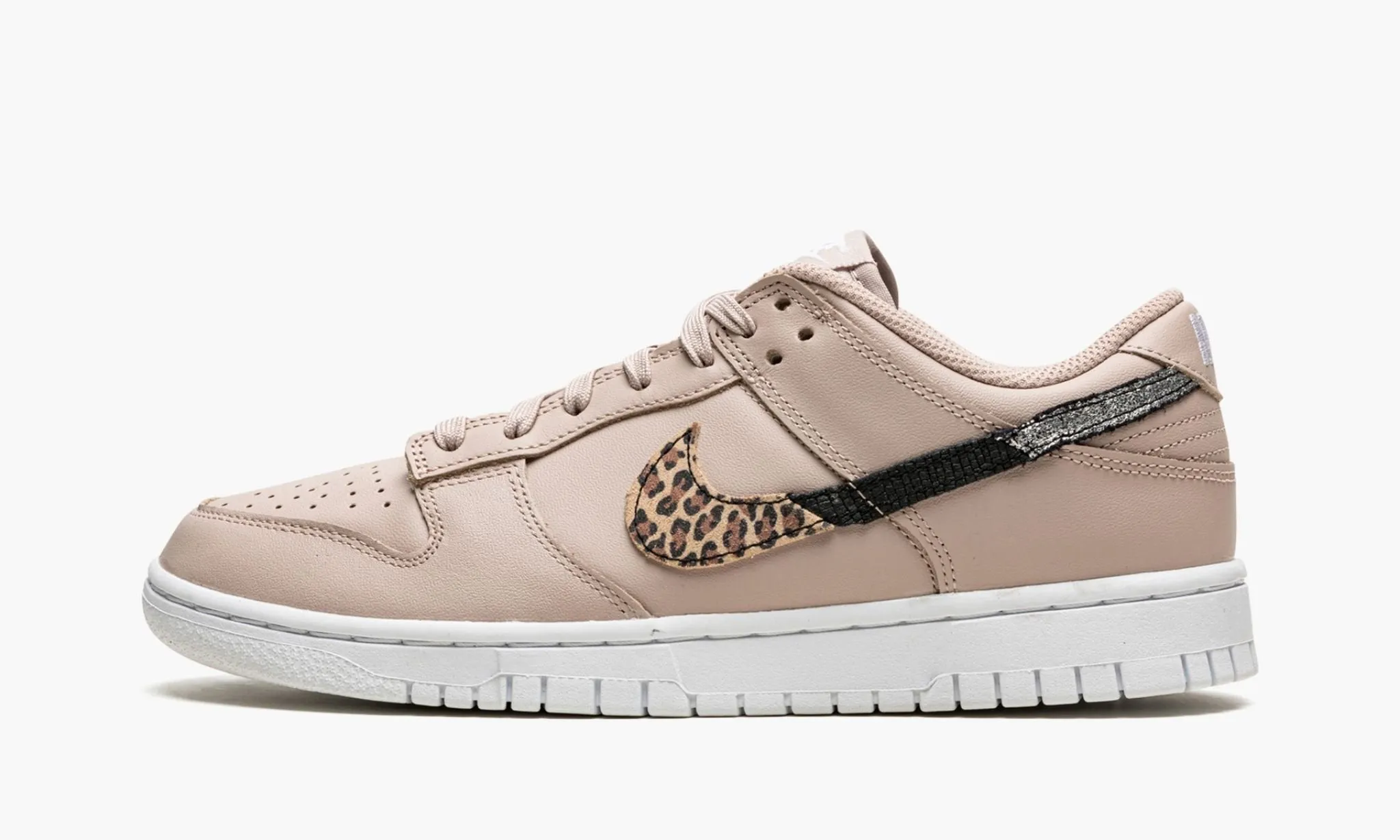 Nike Dunk Low "Primal Pink" Women's Smart Trend