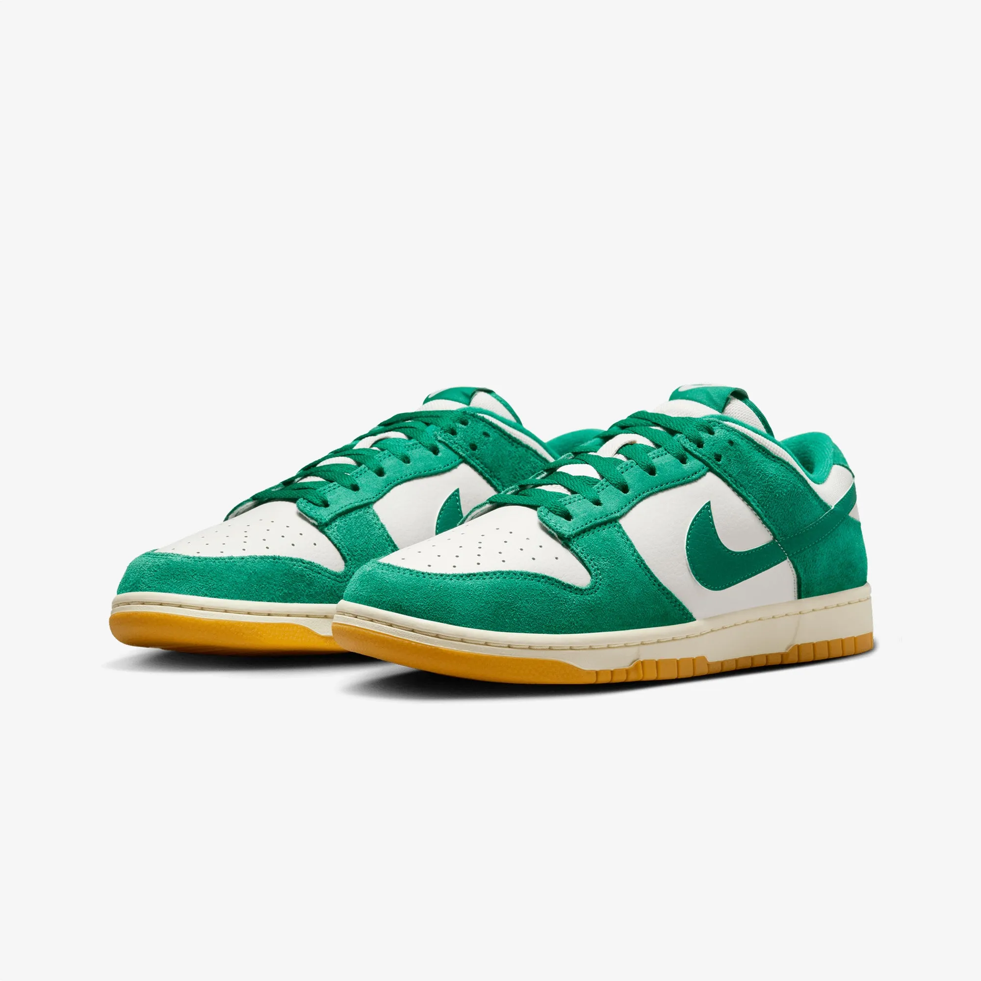 shape fit NIKE | DUNK LOW RETRO { PHANTOM/MALACHITE-GUM LIGHT BROWN