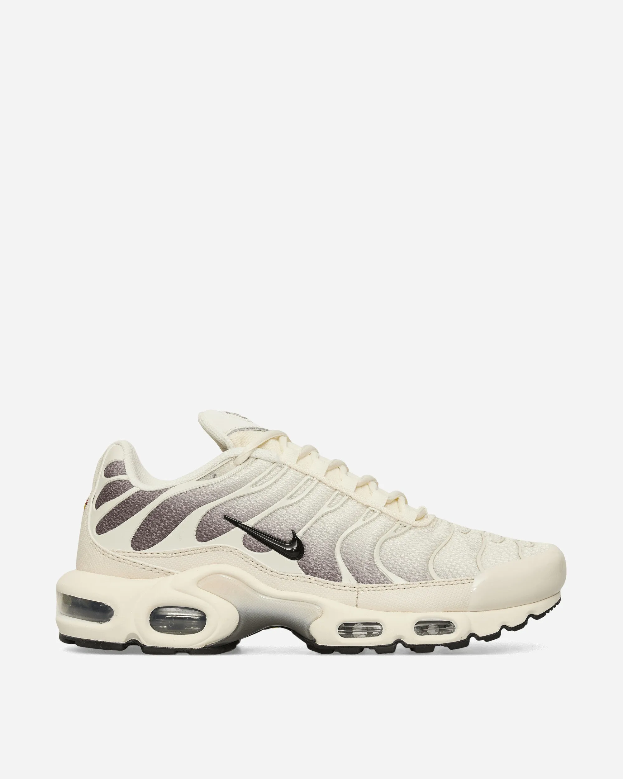 Air Max Plus Sneakers Light Orewood Brown / Black Star Walk Storm Guard