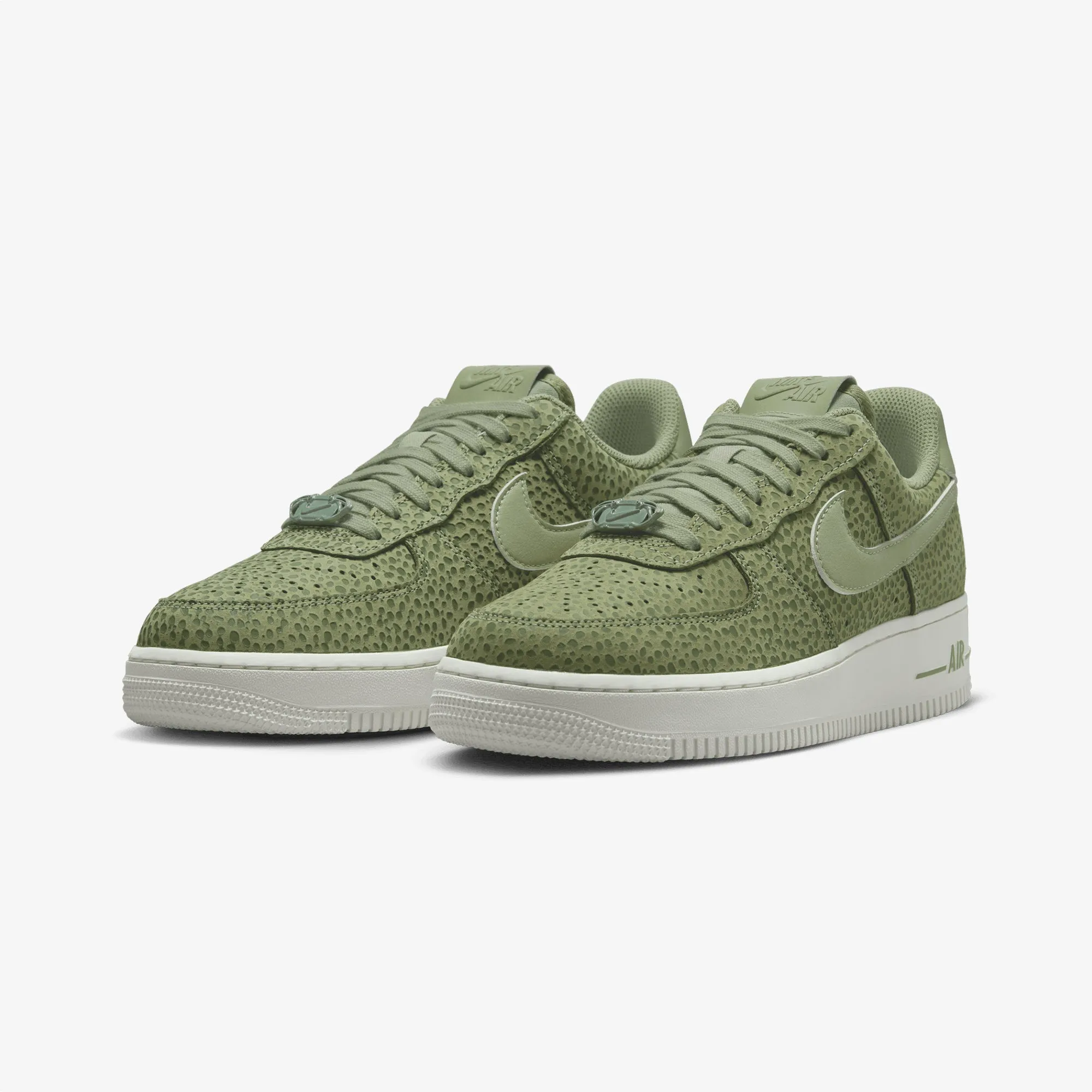 Cold Guard Nike | AIR FORCE 1 '07 PREMIUM { SESAME/OIL GREEN-LIGHT BONE