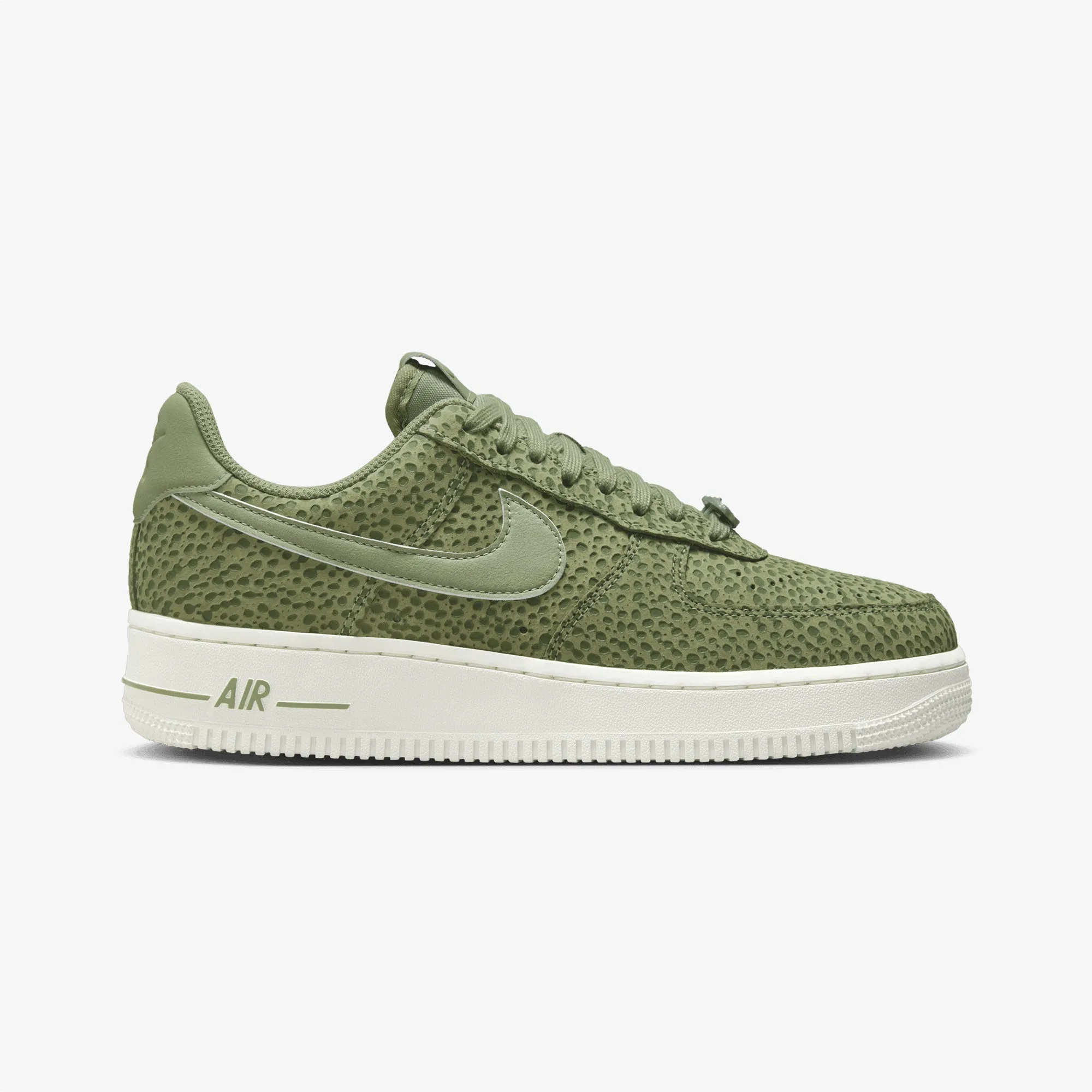 Nike | AIR FORCE 1 '07 PREMIUM { SESAME/OIL GREEN-LIGHT BONE Shock Guard Business Mode