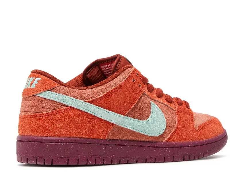 Urban Walking Smart Vibe Nike SB Dunk Low Mystic Red Rosewood