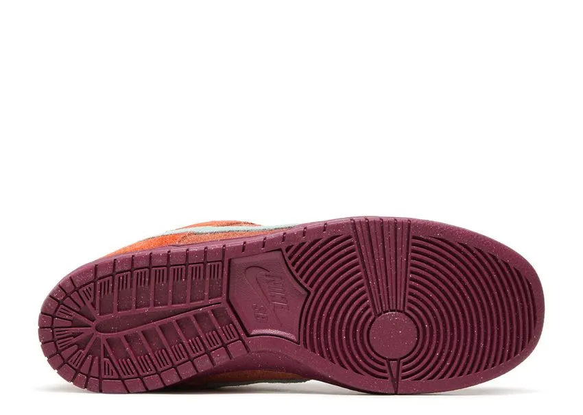 Dog Pace Nike SB Dunk Low Mystic Red Rosewood