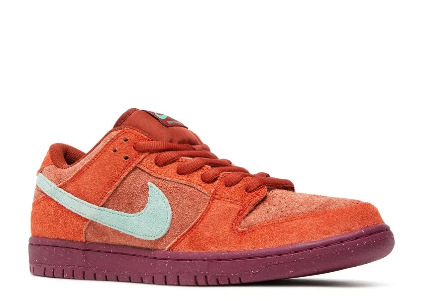 Effortless Fit Nike SB Dunk Low Mystic Red Rosewood