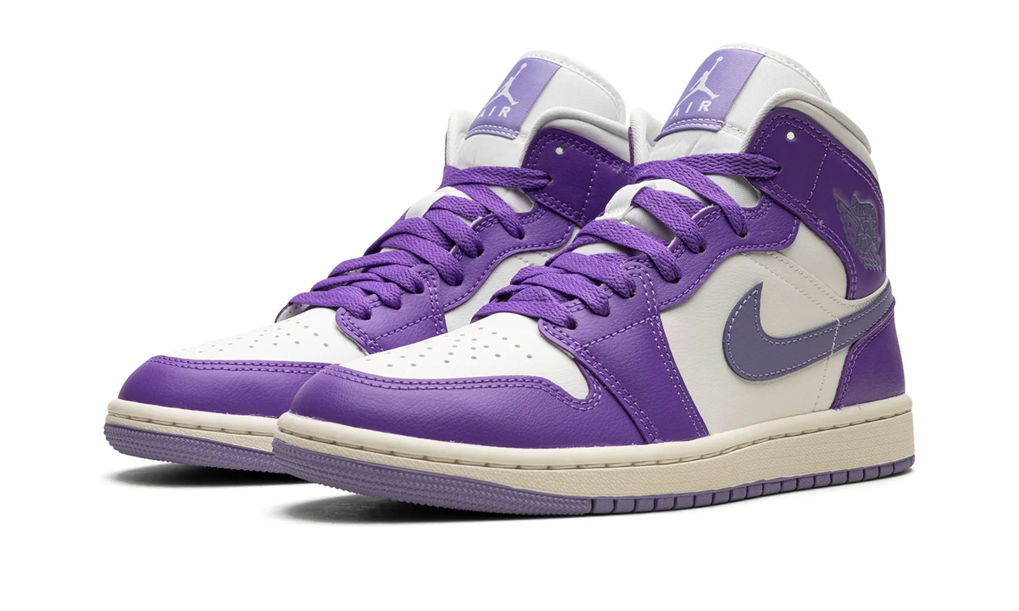 Wmns Air Jordan 1 Mid 'Action Grape' Versatile Style