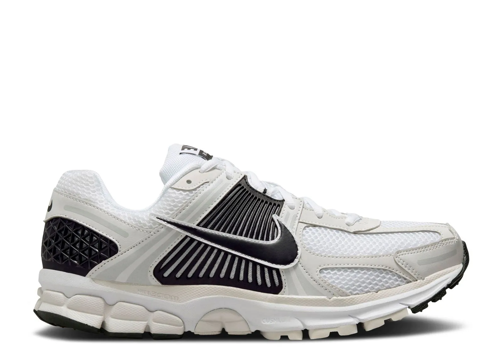 motion - control - feature shoes Nike Zoom Vomero 5 White Black