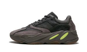 Adidas Yeezy Boost 700 "Mauve" Balanced Style