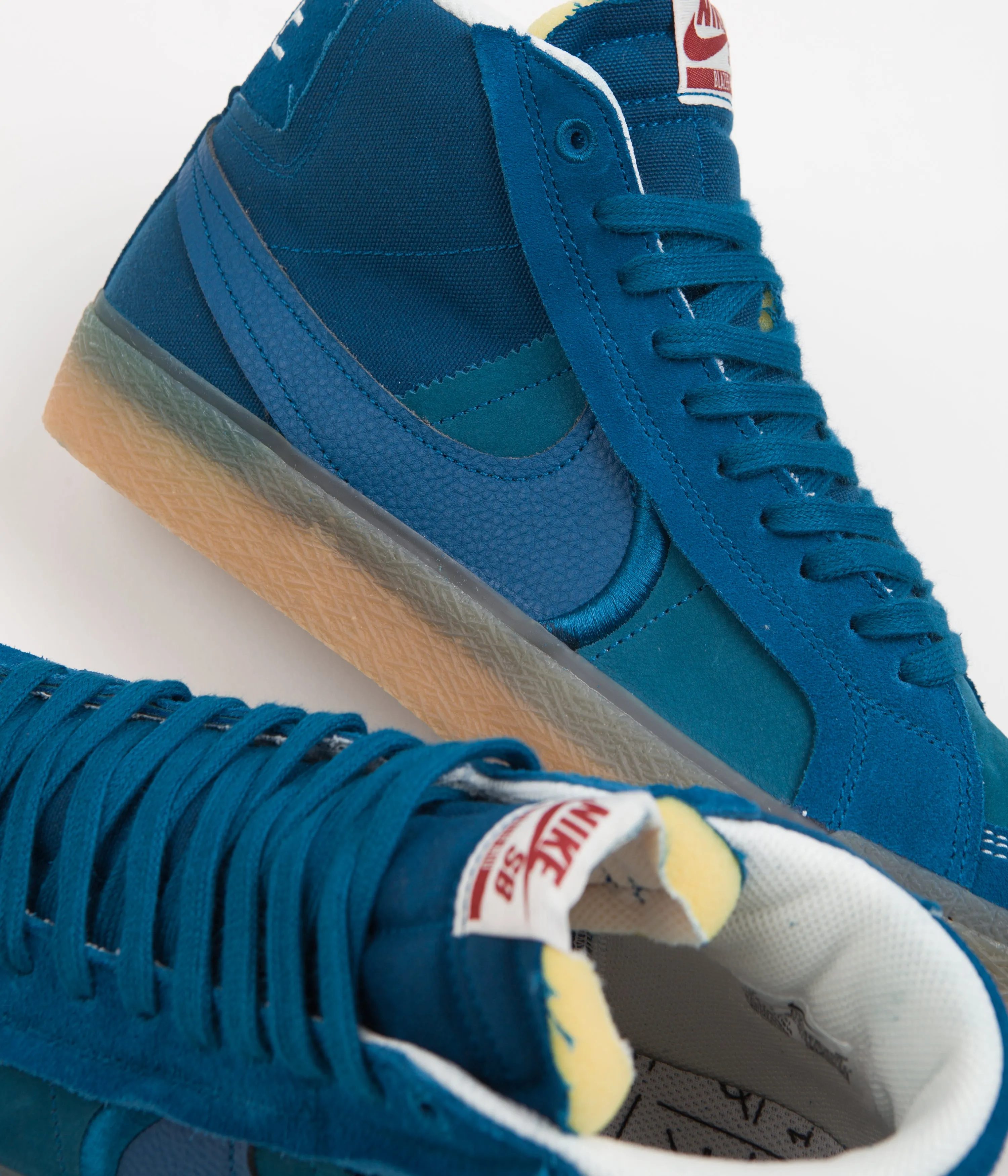 Spin Hike Art Fair Nike SB Blazer Mid Premium Shoes - Green Abyss / Green Abyss - Phantom