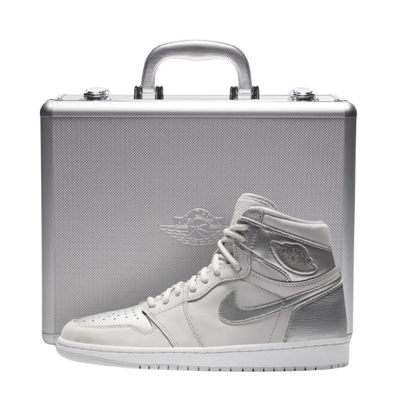 Air Jordan 1 Retro High OG CO.JP 'Tokyo' Suitcase Special Box Movement Ease