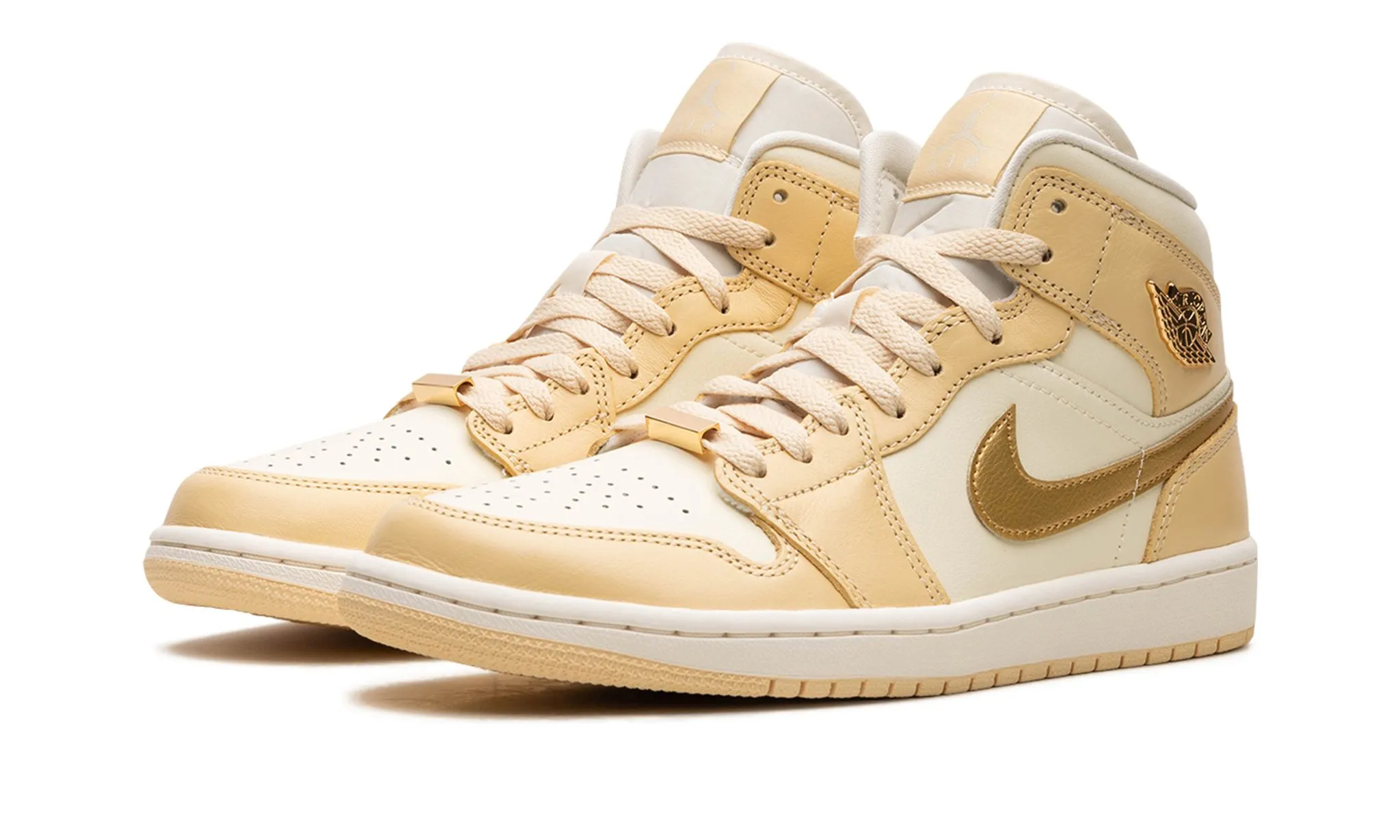 Breath Option Timeless Accent Air Jordan 1 Mid Wmns Pale Vanilla