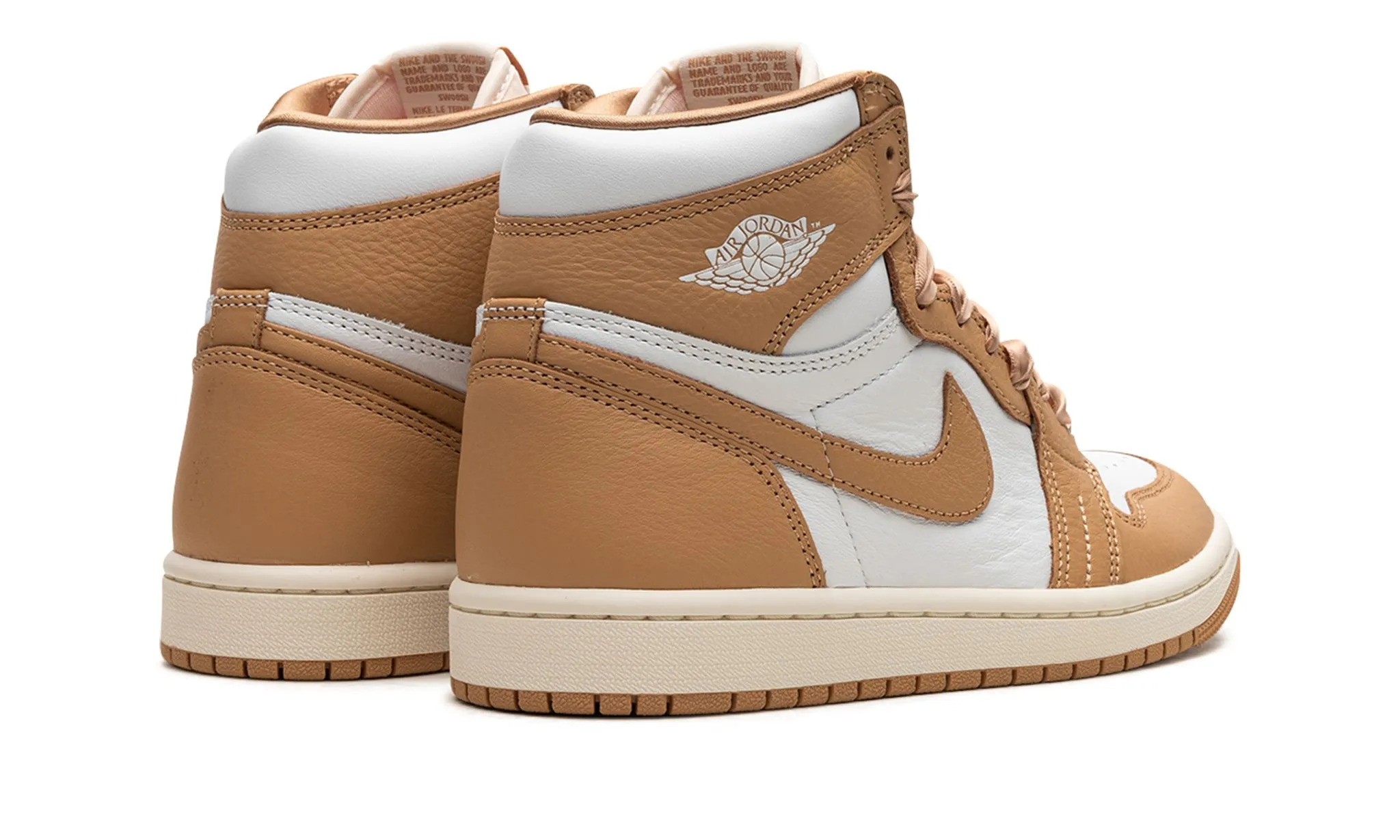 Lightweight Step Air Jordan 1 Retro High OG Praline WMNS
