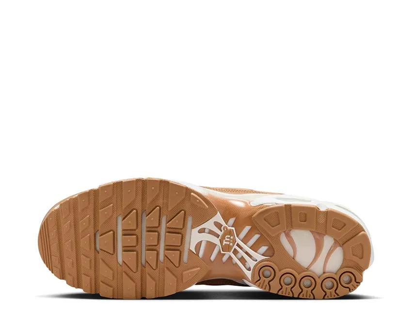 Bridge Jog Heel Hug Nike Air Max Plus "Flax"
