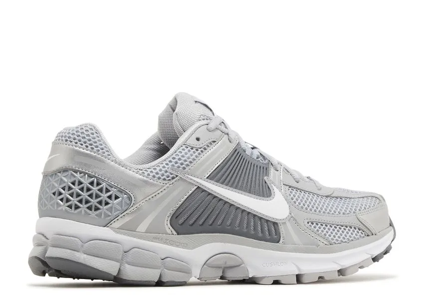 steampunk - themed running gear running in solid colors Nike Zoom Vomero 5 Cool Grey
