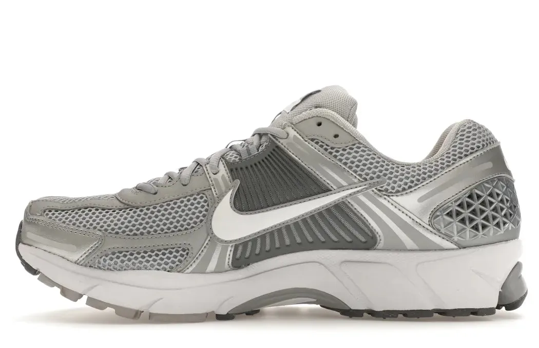 Nike Zoom Vomero 5 Cool Grey attractively styled running on uneven ground shoes