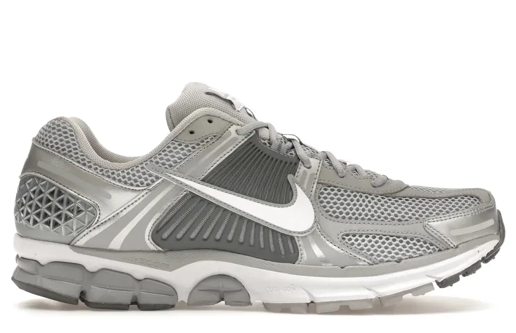 Nike Zoom Vomero 5 Cool Grey running with a maximalist style breathable - straps