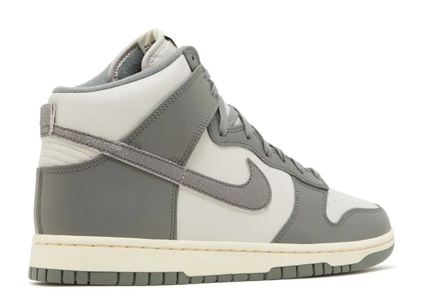 Flat Sole Sleek Wear Nike Dunk High Vintage Light Bone Grey