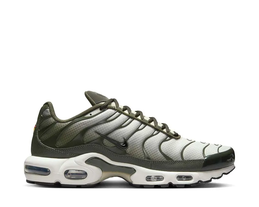 Essential Wear Nike Air Max Plus "Sequoia"