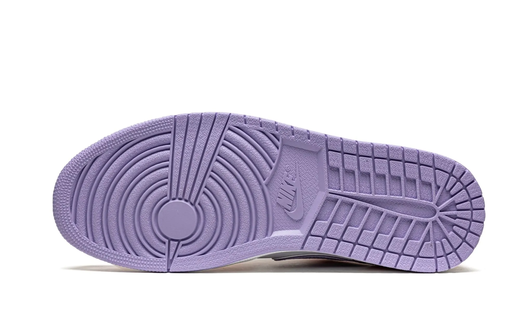 Silent Walk City Run Air Jordan 1 Low SE Arctic Punch