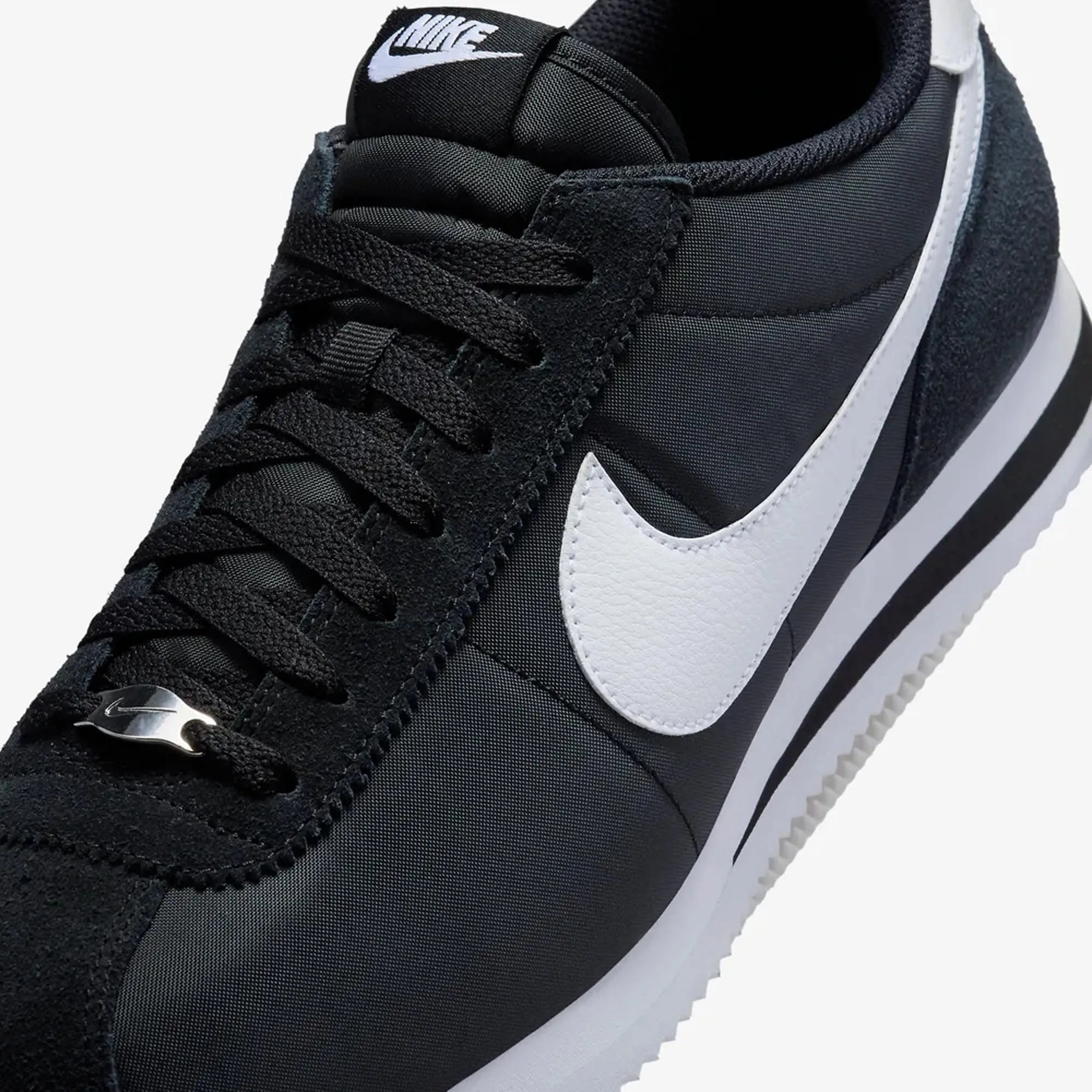 Nike | CORTEZ TXT  { BLACK/WHITE Daily Walk