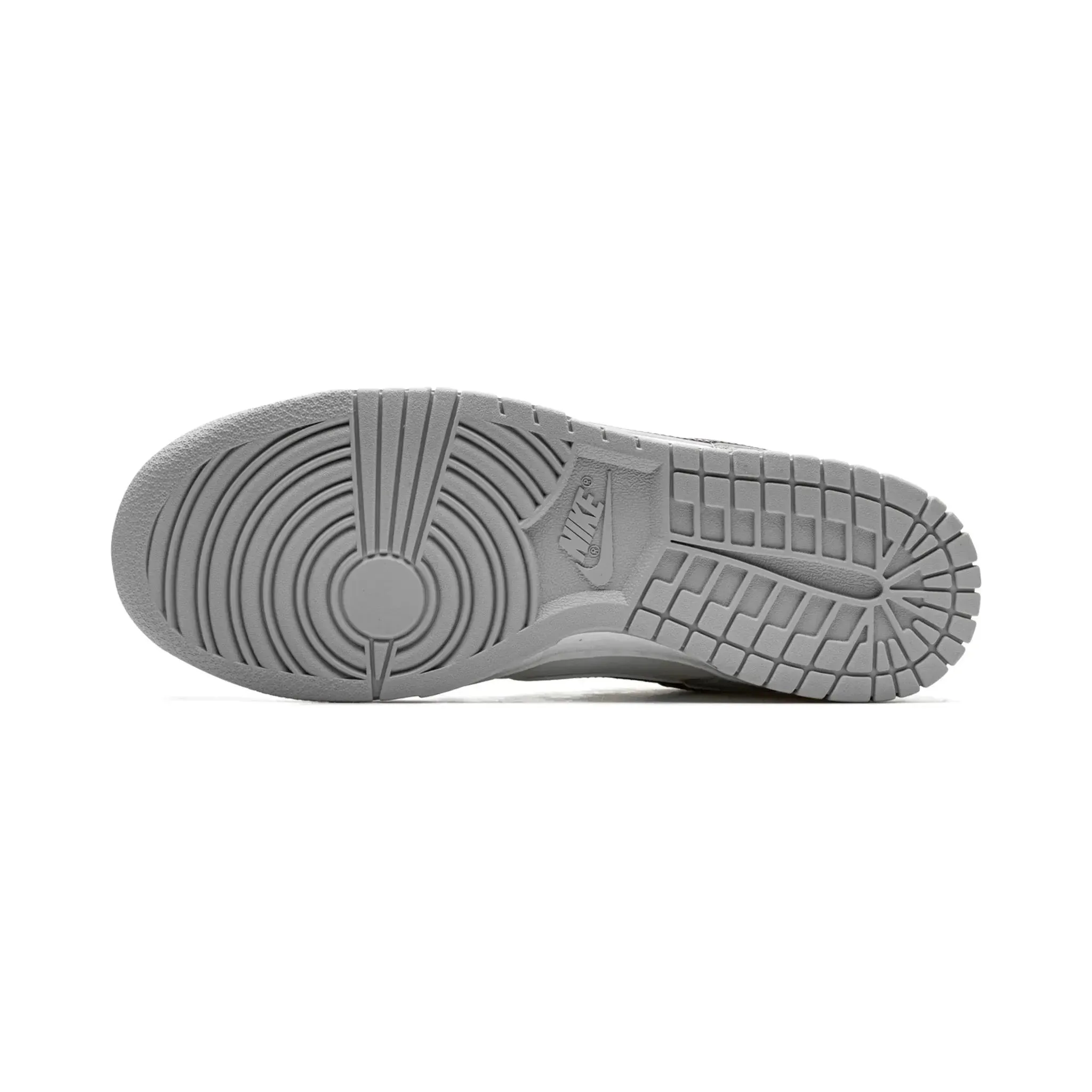Supportive Walking Nike Dunk Low SE "Lottery Pack - Grey Fog"