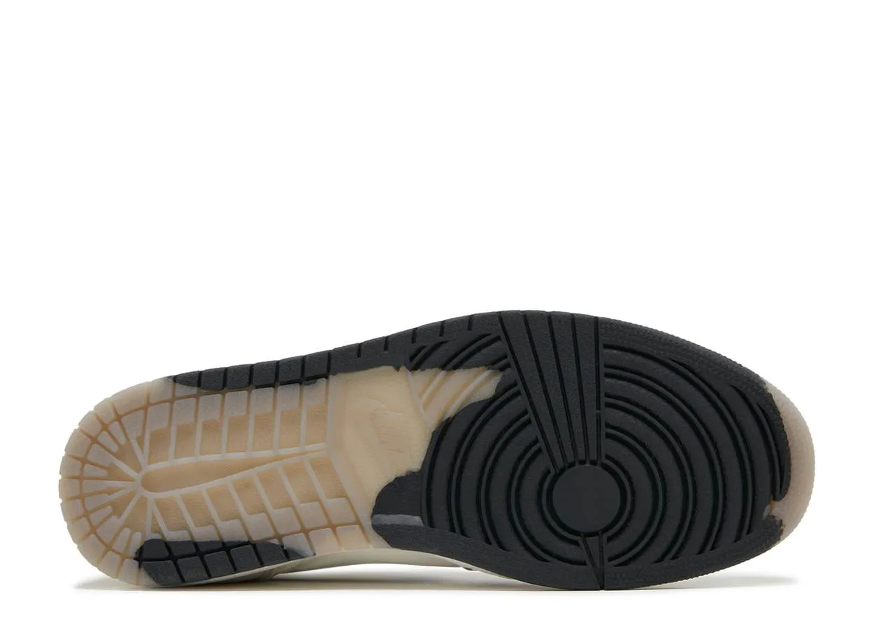 Drill Pace Air Jordan 1 High Element Gore-Tex Light Bone