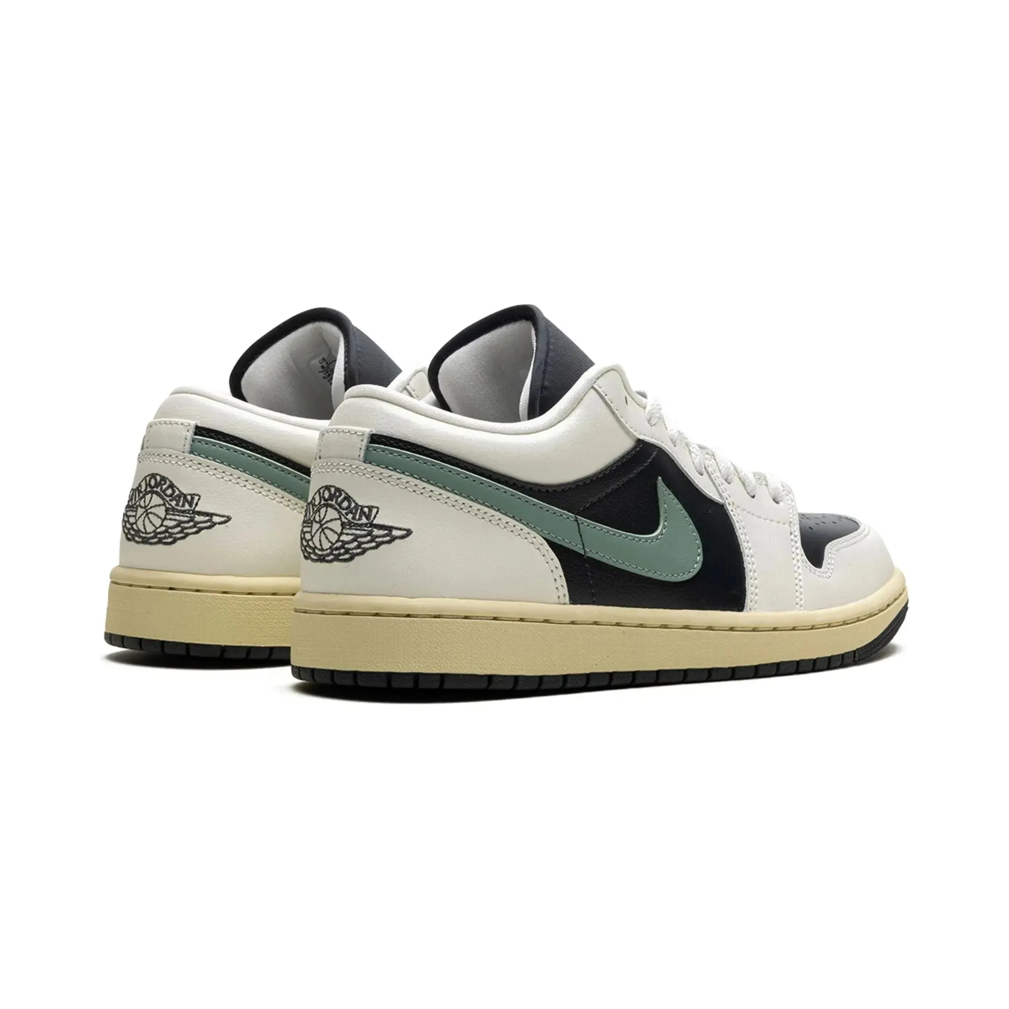 Calm Mood AIR JORDAN 1 LOW WMNS"Jade Smoke"
