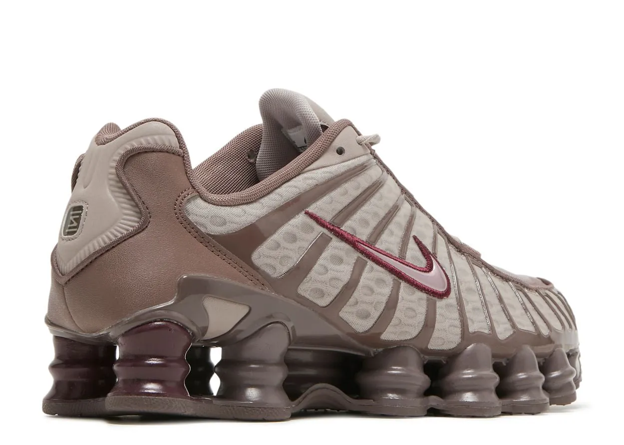Minimalist Style Comfort Tech Nike Shox TL Pumice Night Maroon