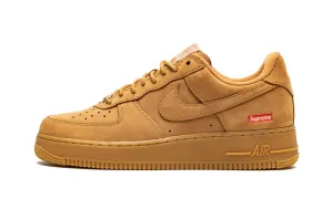 Step Smart Tidy Form Nike X Supreme AF1 Low "Box Logo" Wheat
