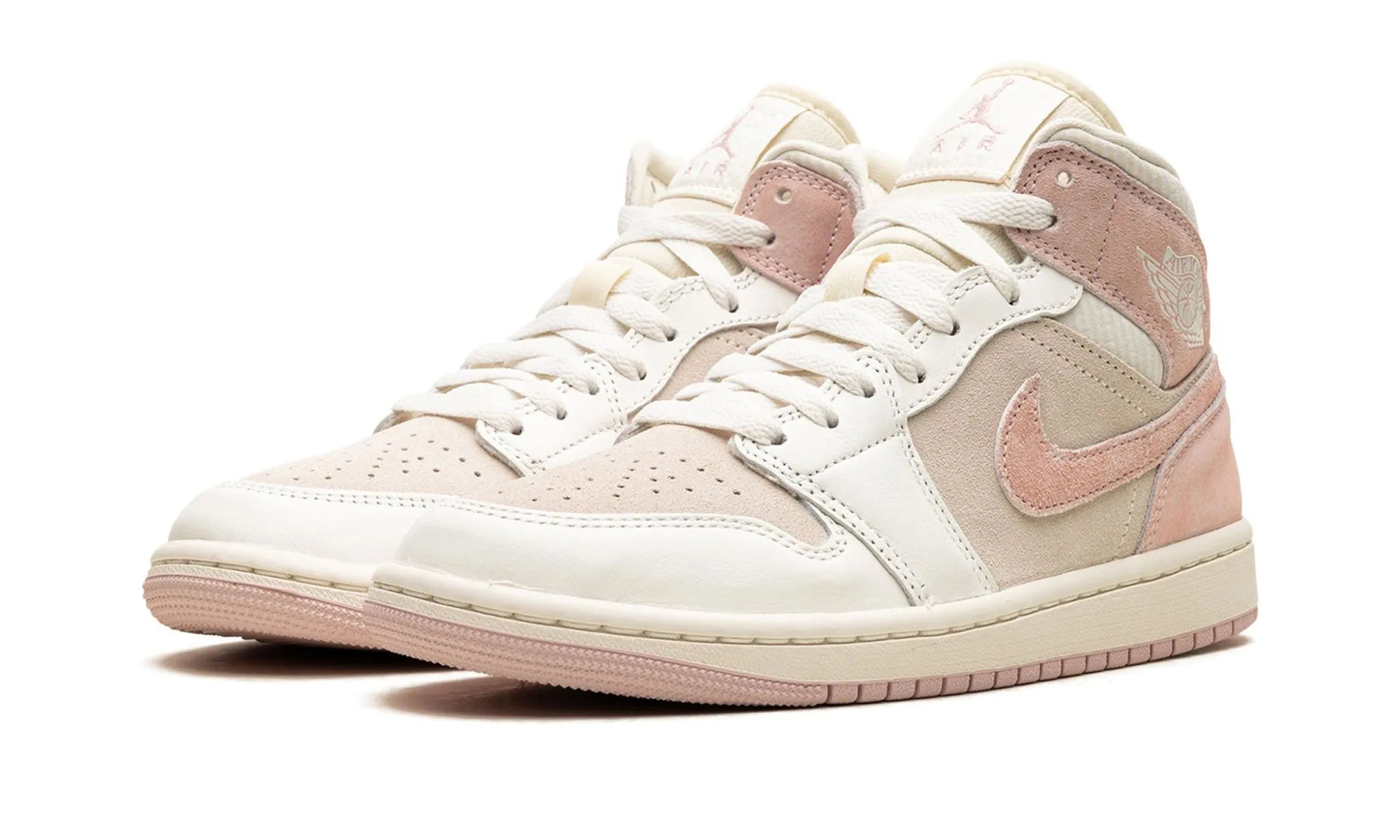 Street Fashioned All Season Wmns Air Jordan 1 Mid SE 'Seersucker'