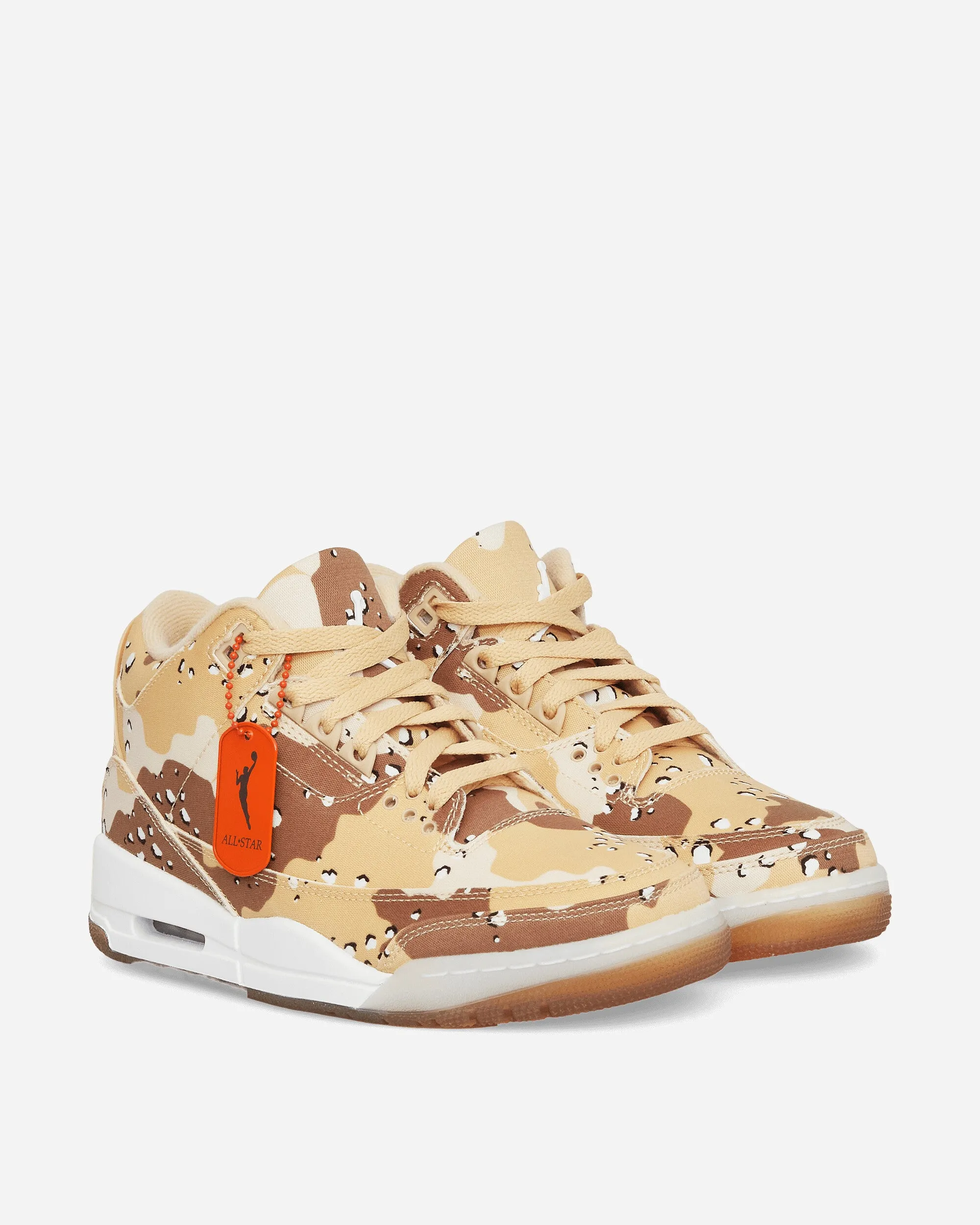 material Meadow Glow Women's Air Jordan 3 Retro Sneakers Dark Driftwood / Sail