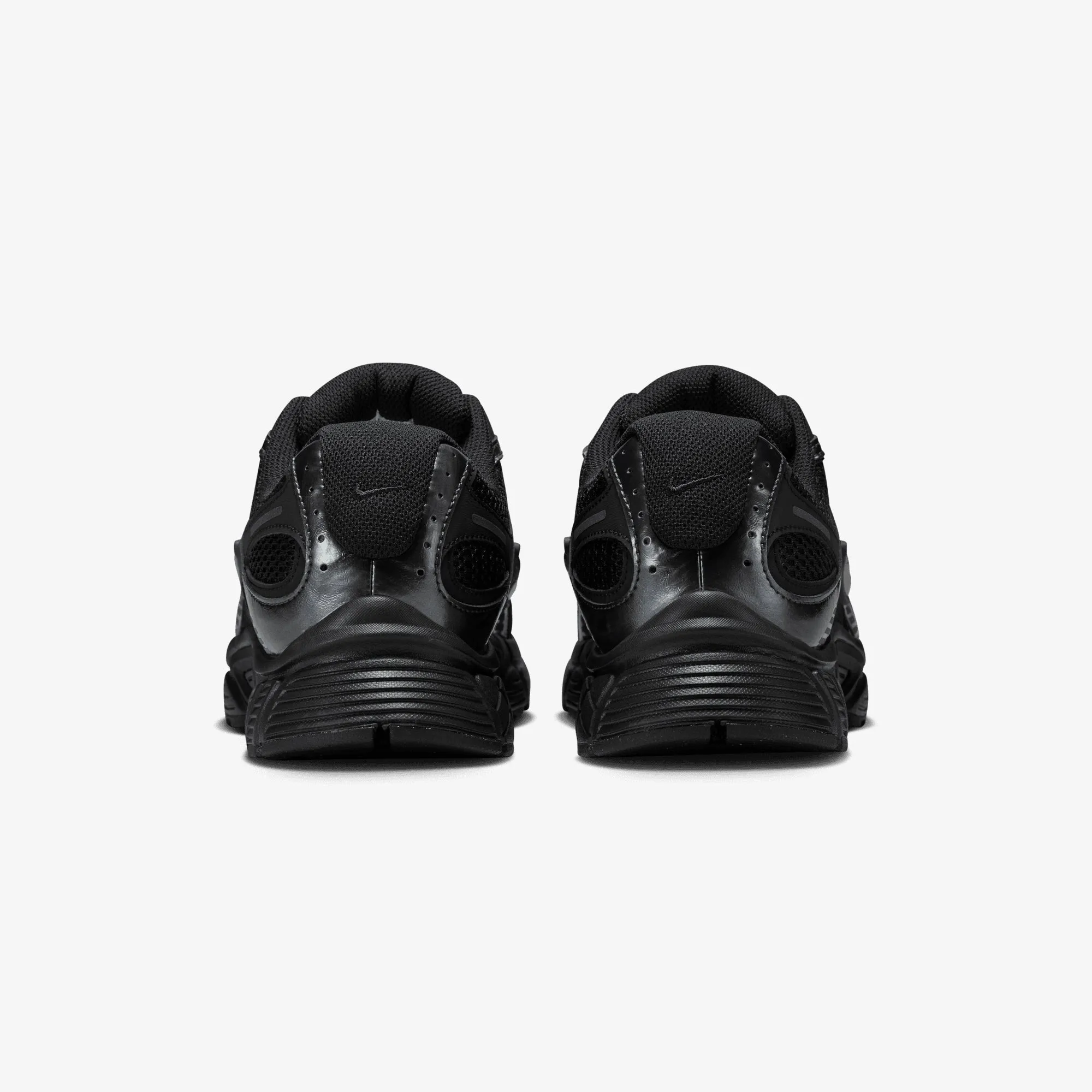 Video Look spring fresh Nike | V5 RNR { BLACK/BLACK-ANTHRACITE