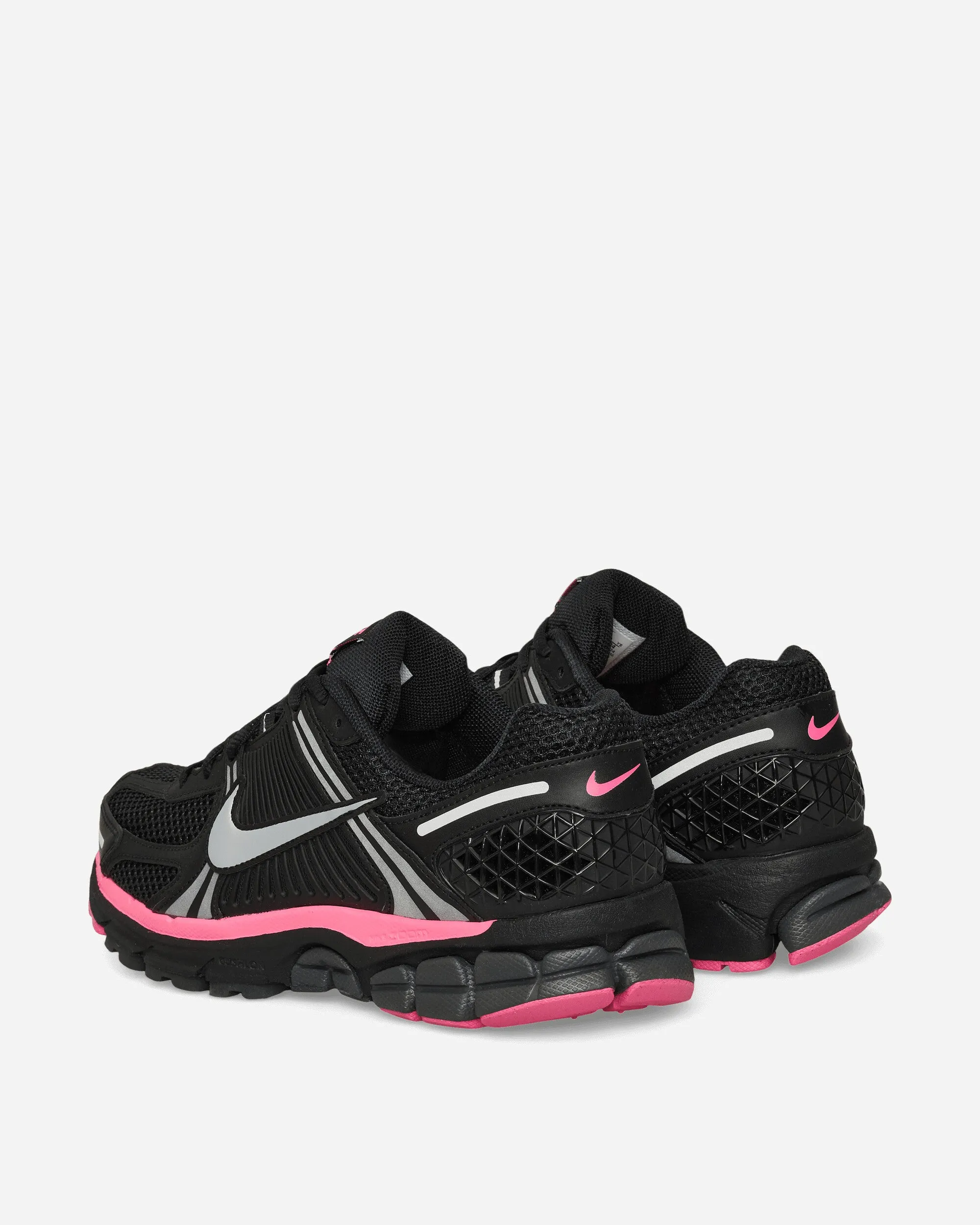 Long Walk Zoom Vomero 5 Sneakers Black / Pink Blast