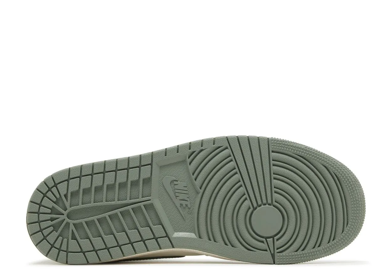 Athletic Fit Refined Edge Air Jordan 1 Mid Jade Smoke