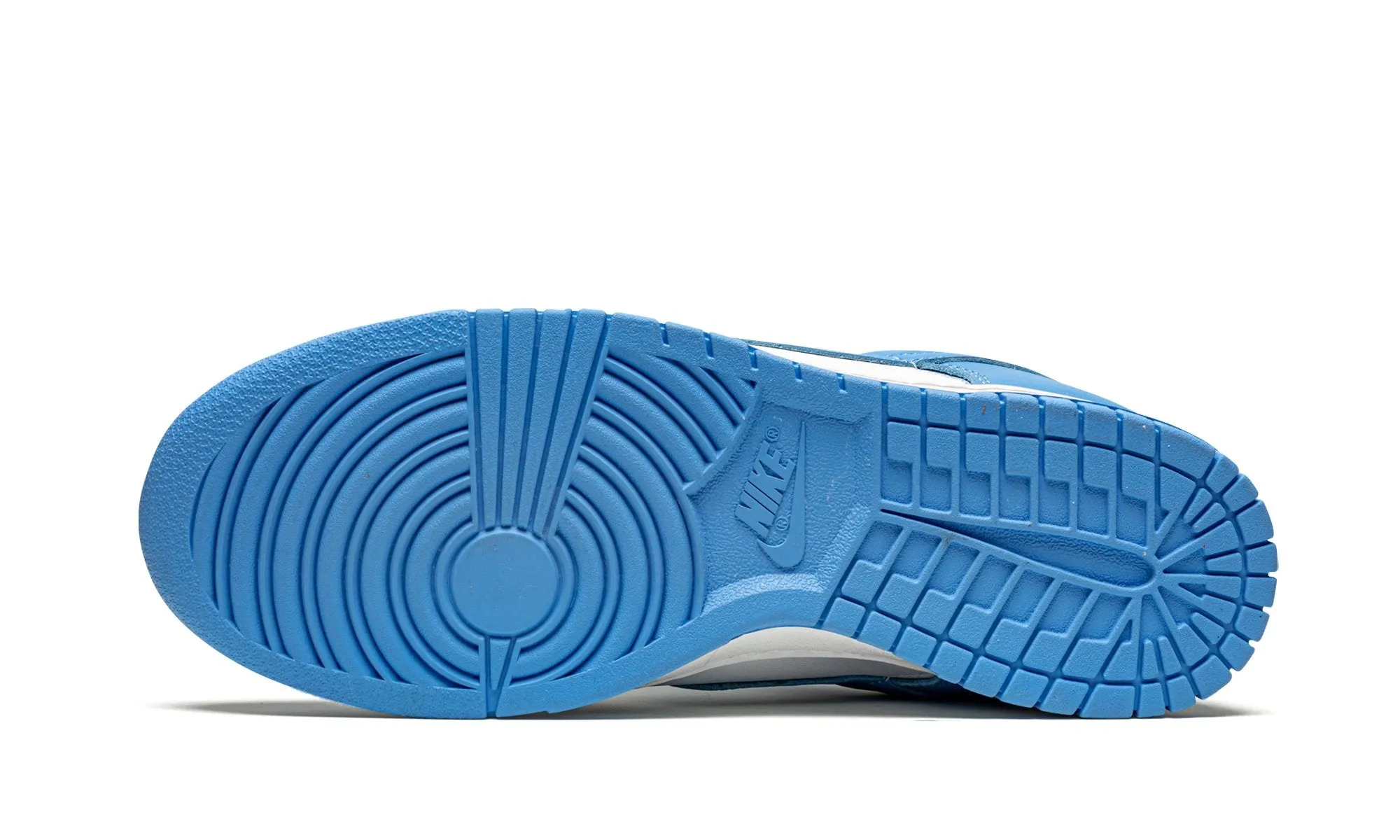 Nike Dunk Low "UNC" (2021) Grade School SlipResistant Comfortable Foot