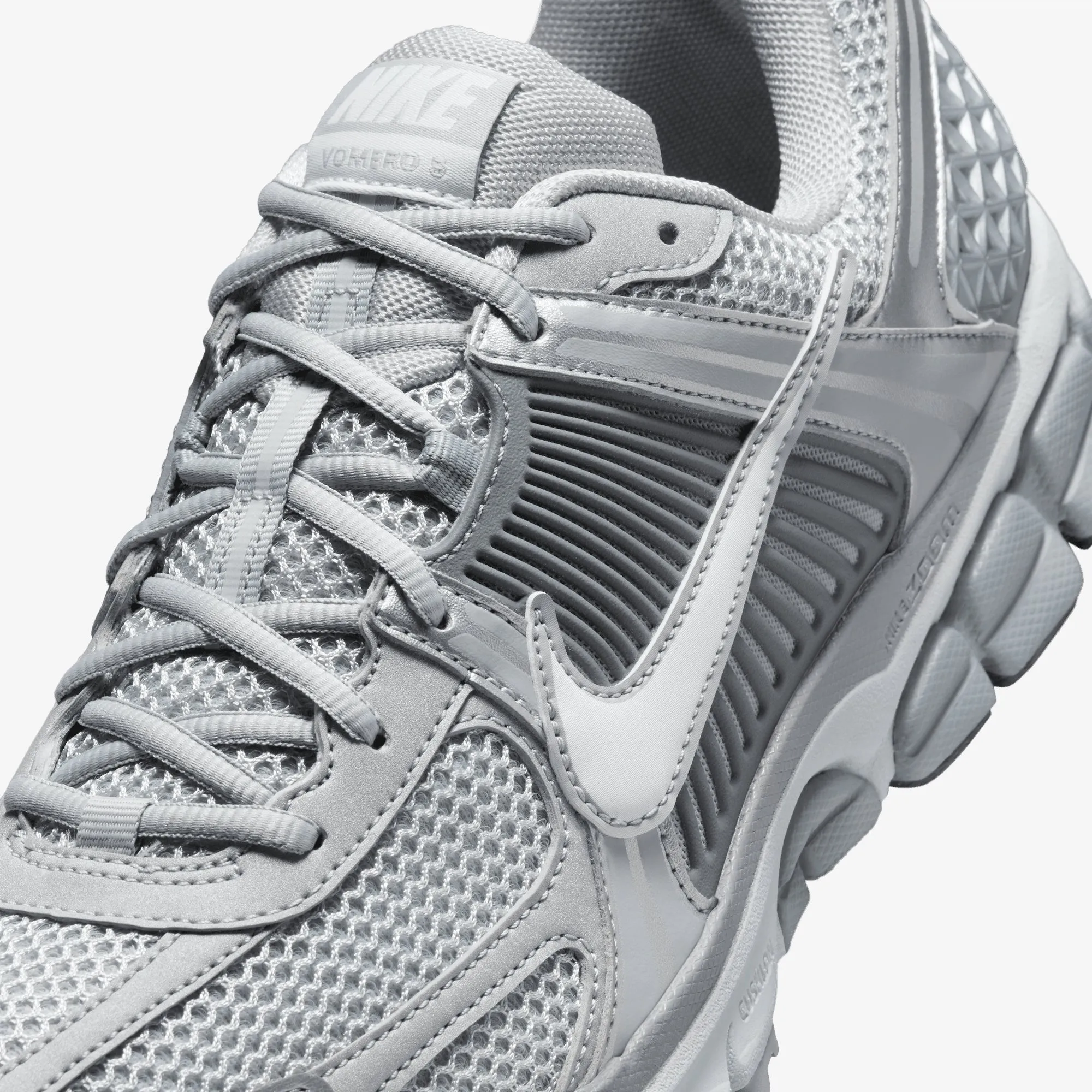 Rock Path Peace Mood NIKE | ZOOM VOMERO 5 { WOLF GREY/WHITE-METALLIC SILVER