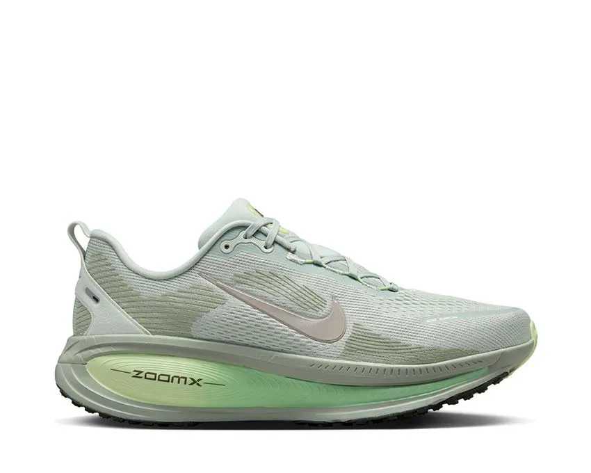 beginner runner shoes cross - training Nike Vomero 18 "Barely Volt"