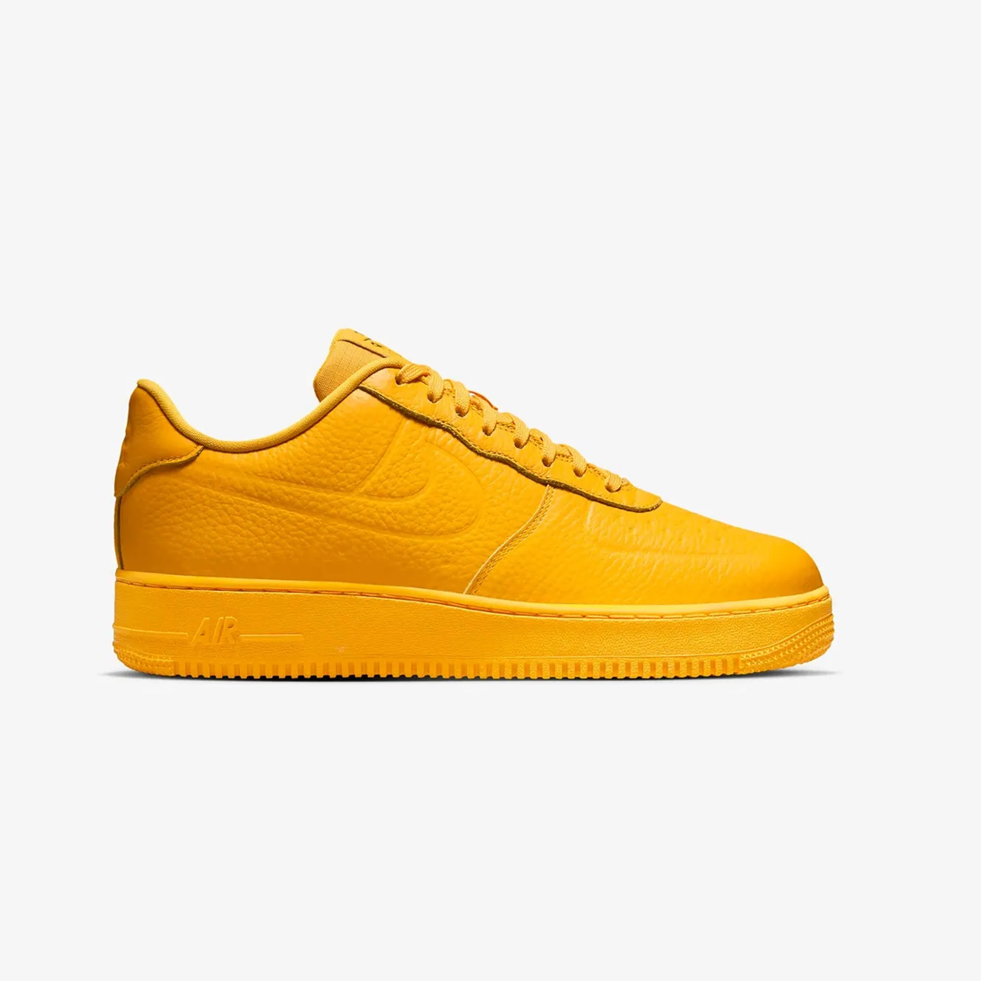 Nike | AIR FORCE 1 '07 PRO-TECH { UNIVERSITY GOLD/UNIVERSITY GOLD Harbor Mood Desert Run