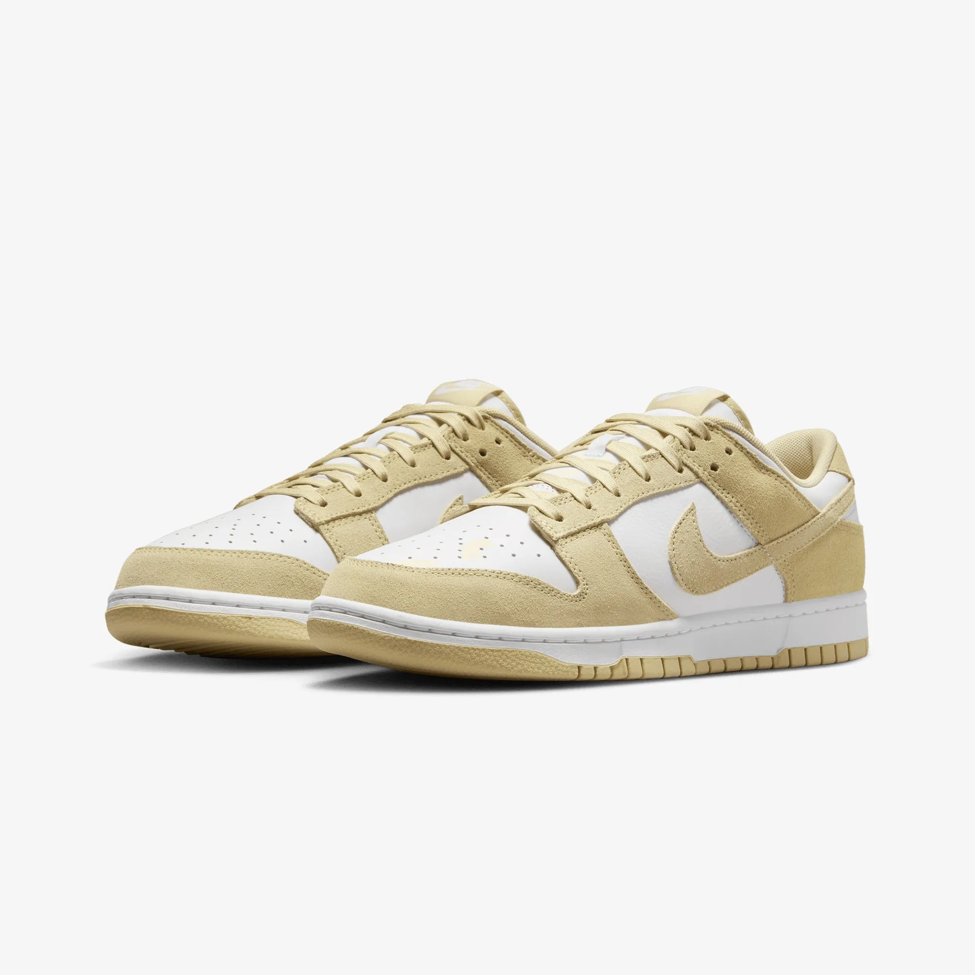 NIKE | DUNK LOW RETRO { WHITE/TM GOLD-WHITE Adult Ease Matte Edge
