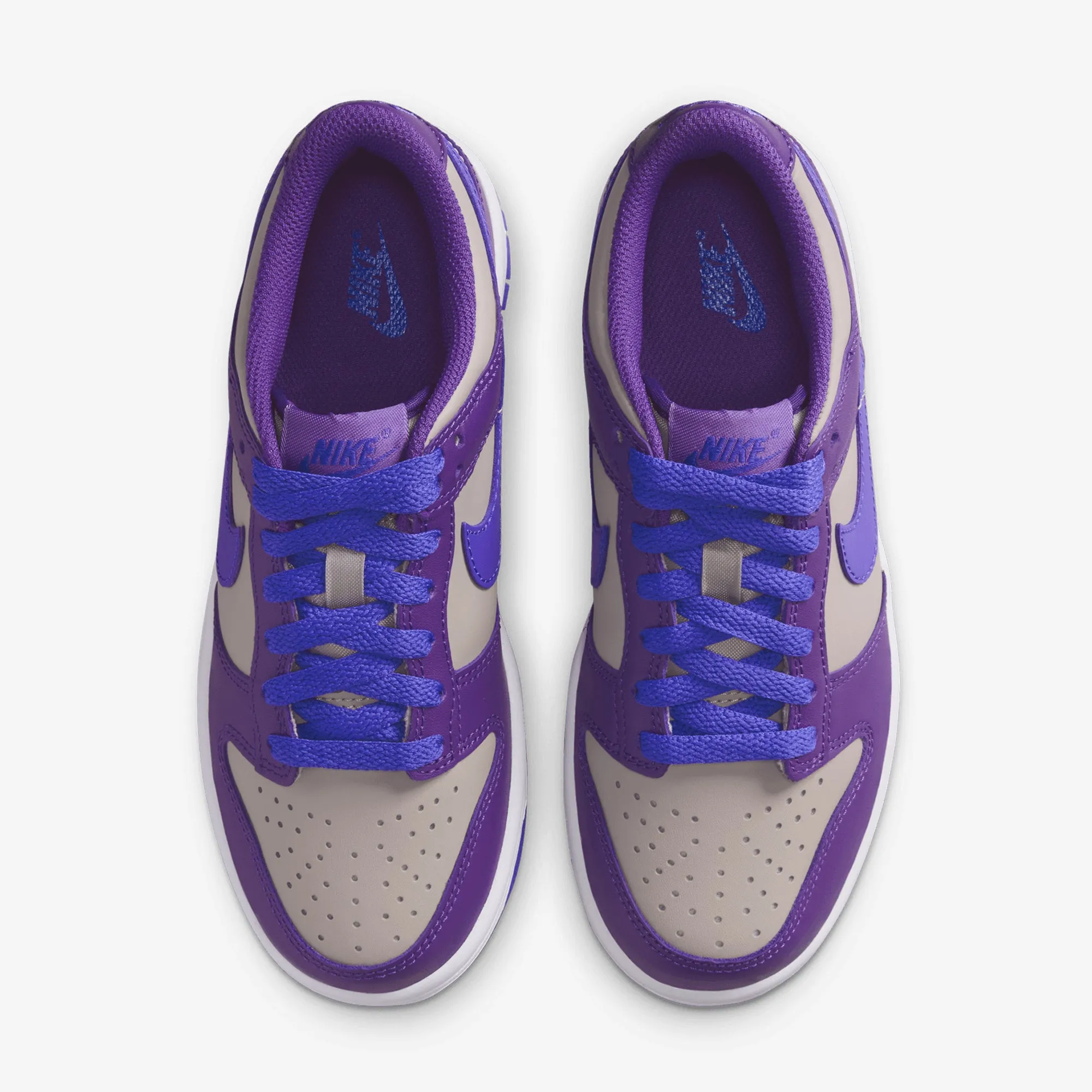 Nike | DUNK LOW { COLLEGE GREY/PERSIAN VIOLET-WILD GRAPE heel cup Resort Mood