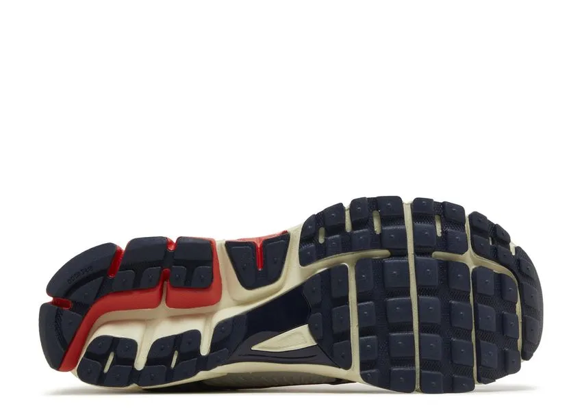 Quick lacing luxury - feel Nike Zoom Vomero 5 USA