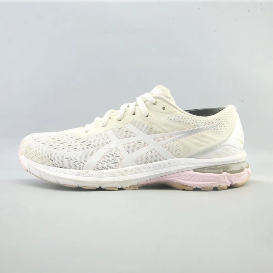 Grace Walk Functional ASICS GT-2000 9