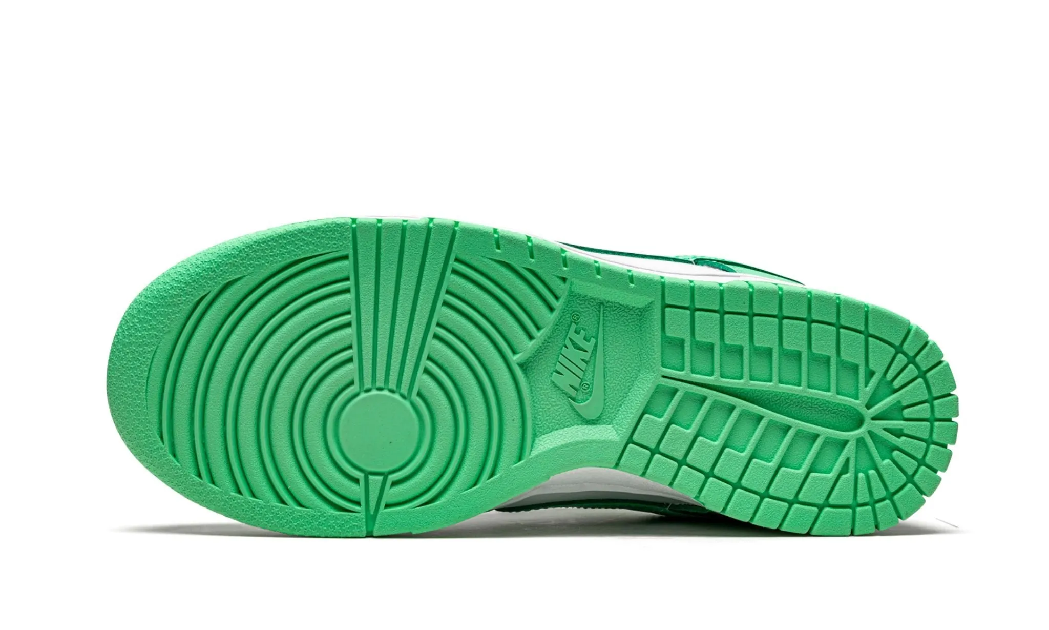 Fast Motion Nike Dunk Low "Green Glow" Women's