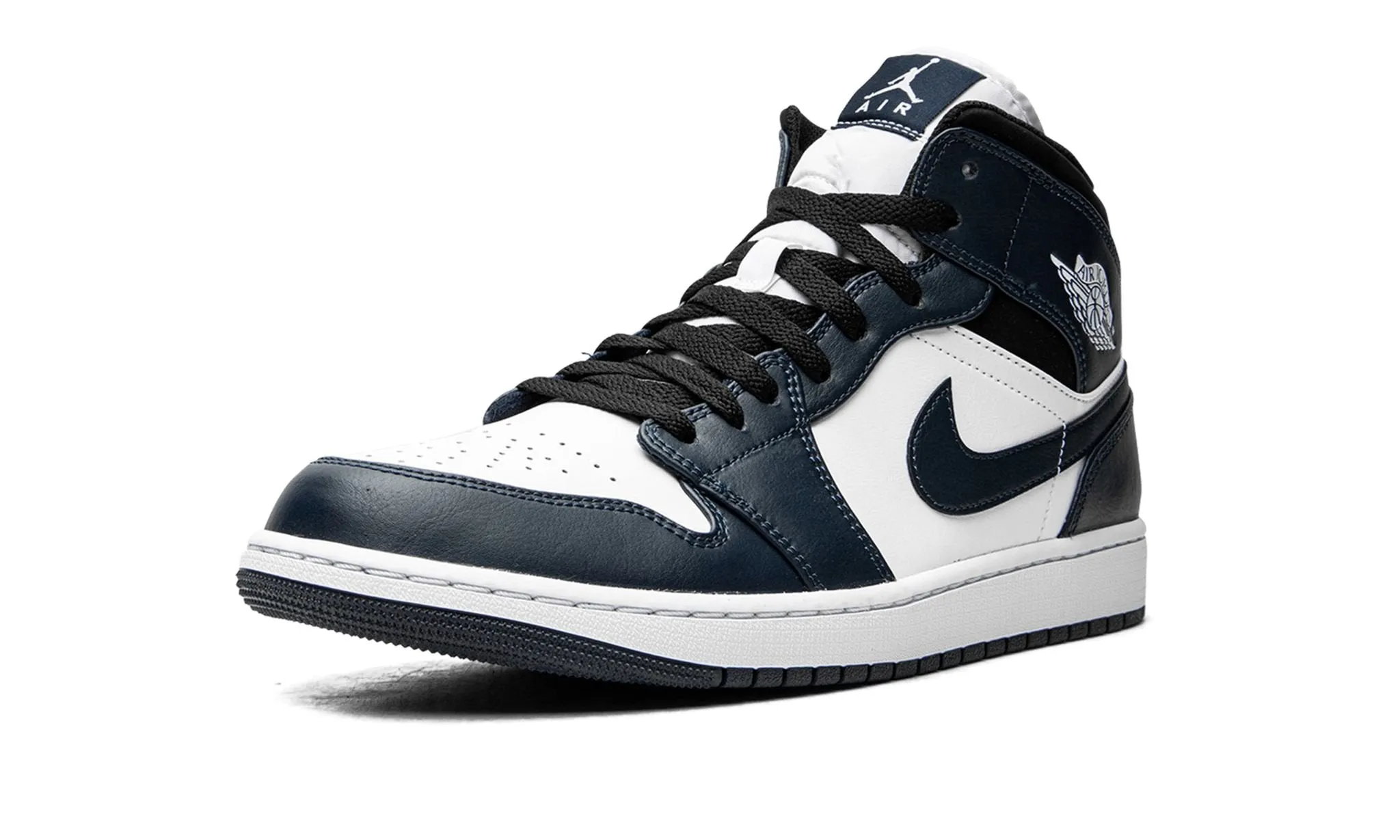 Air Jordan 1 Mid Armory Navy Weekend Look