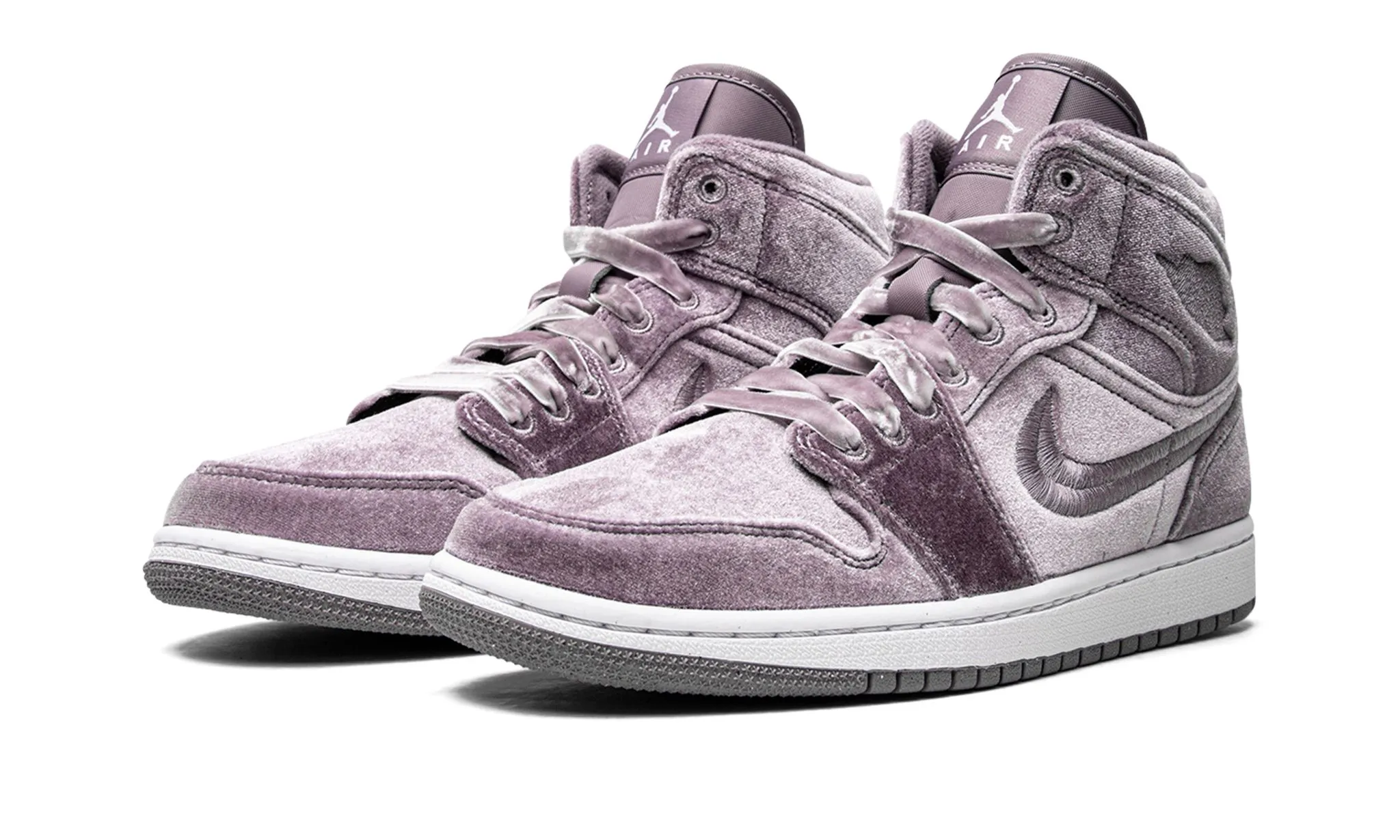 Wmns Air Jordan 1 Mid SE Purple Velvet Urban Goer