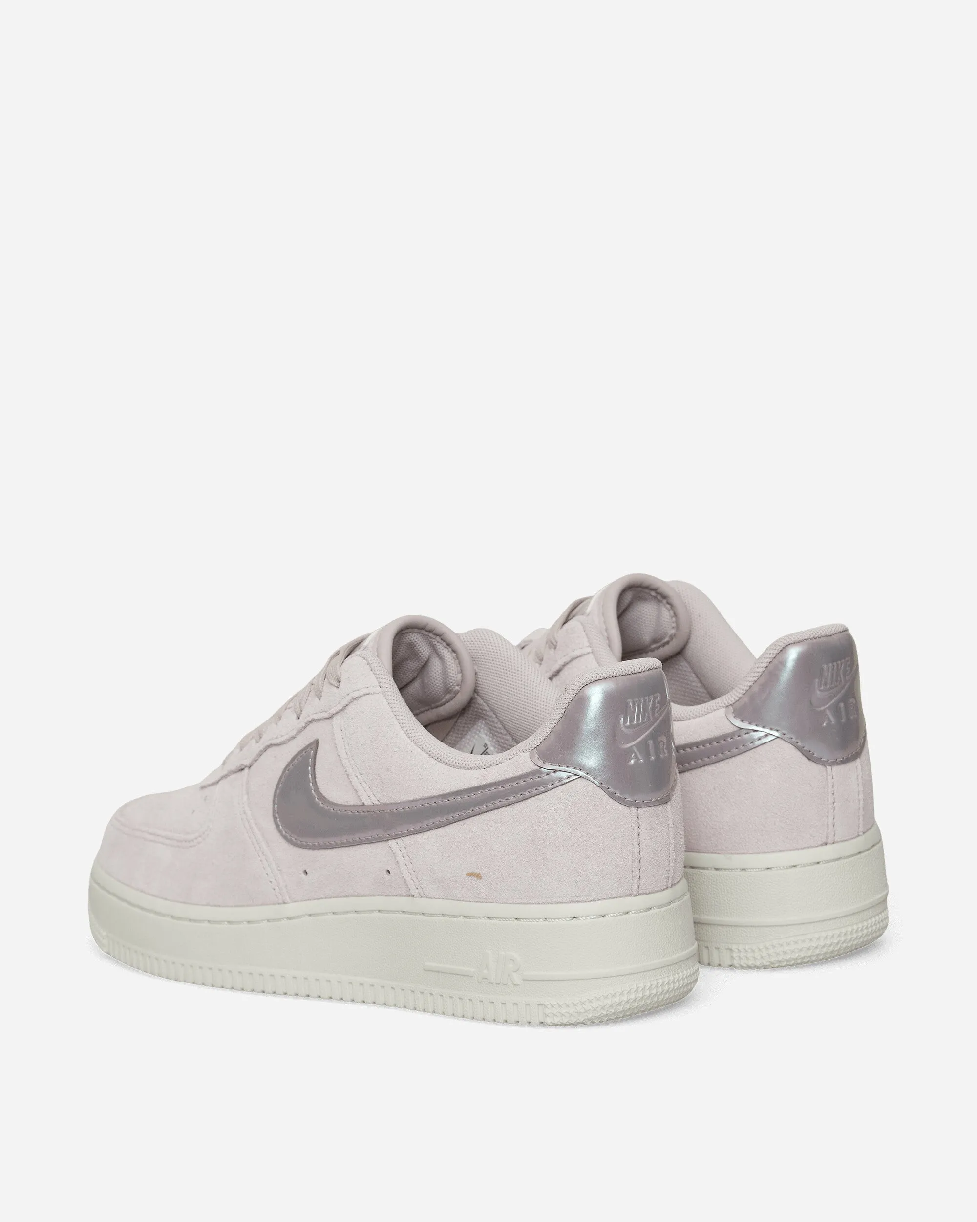 Women's Air Force 1 '07 SE Sneakers Platinum Violet / Summit White / Light Violet Ore Celebrity Vibe Slip On