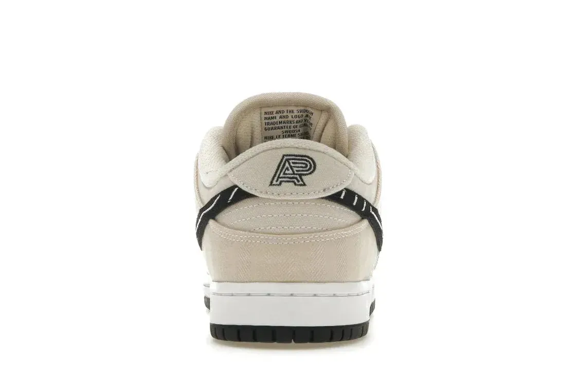 Nike SB Dunk Low Albino & Preto Work Pace Soft White