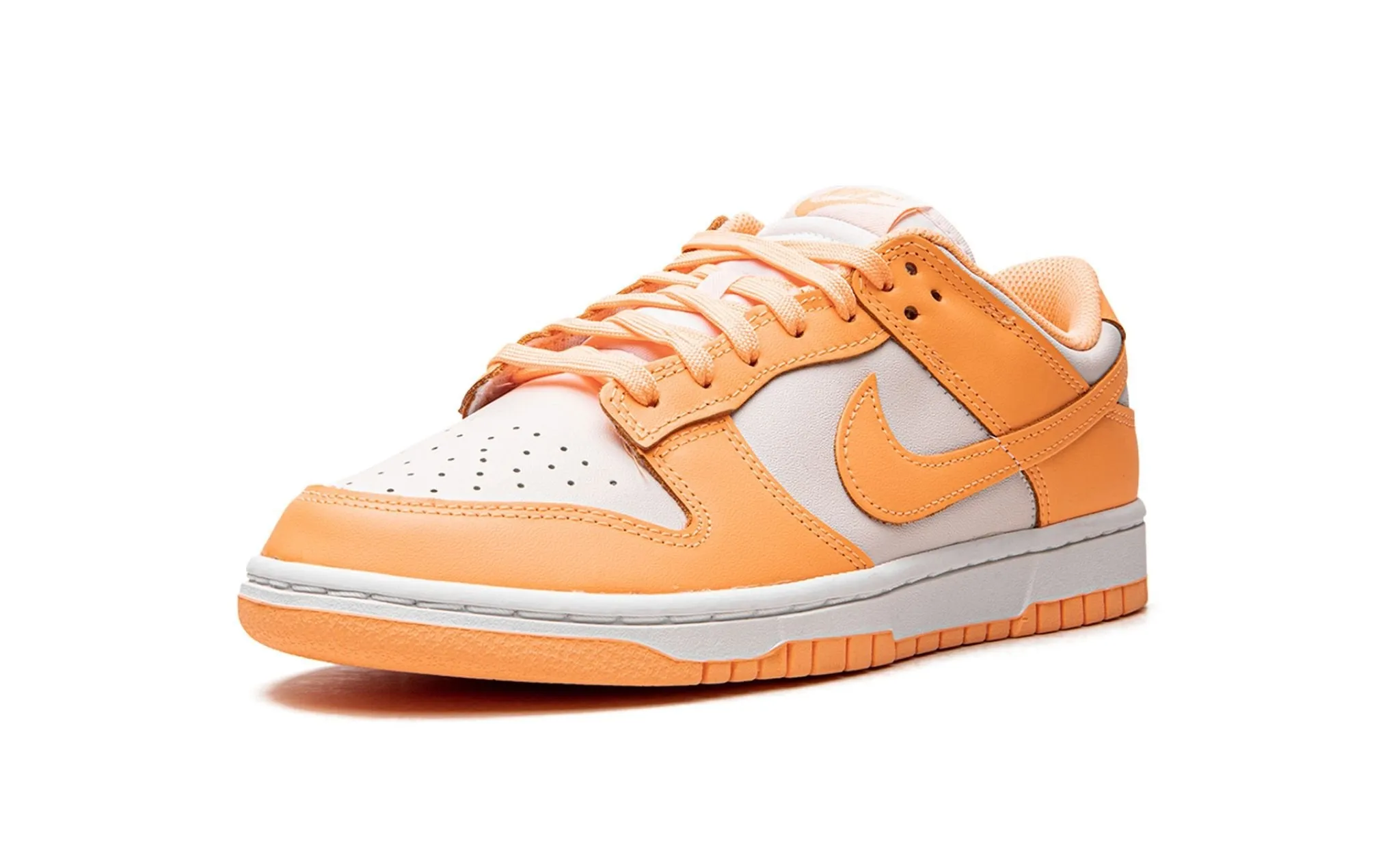 Sprint Run Nike Dunk Low "Peach Cream" Women's