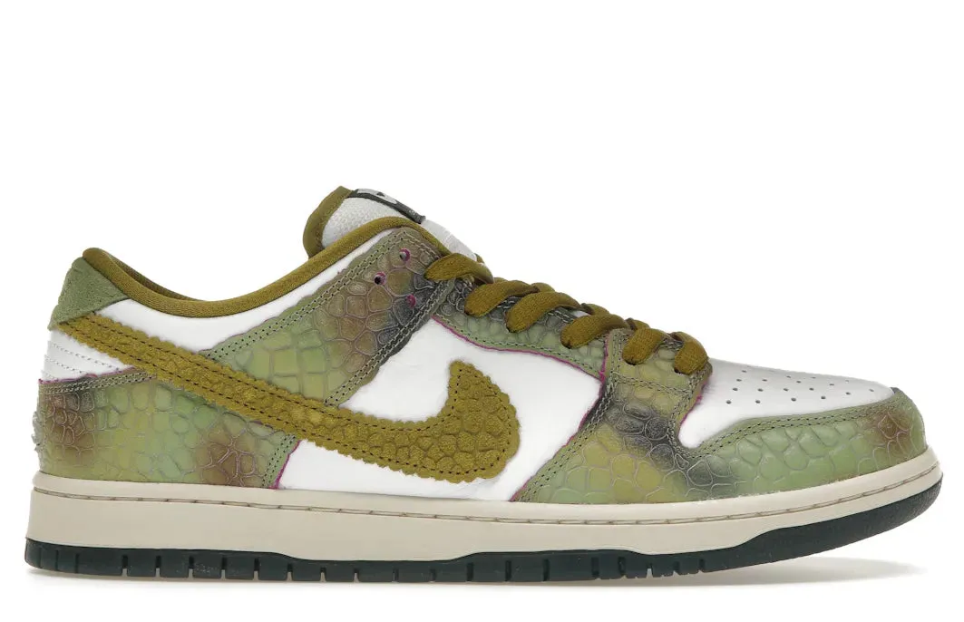 Breathability party look Nike SB Dunk Low Alexis Sablone Chameleon