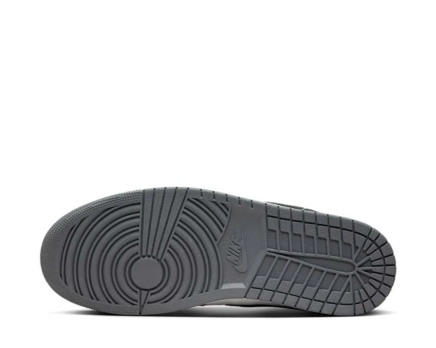 Travel Outfit Hold Step Air Jordan 1 Low "Iron Grey"