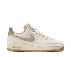 Cushioned Feel Errand Mode Nike Air Force 1 '07 W